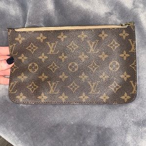 Louis Vuitton Pouch Neverfull Canvas Wristlet